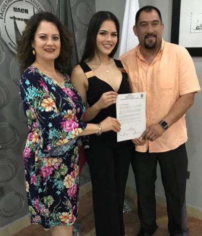 Santiago Meza with his wife Alma Carmona and daughter Andrea Meza